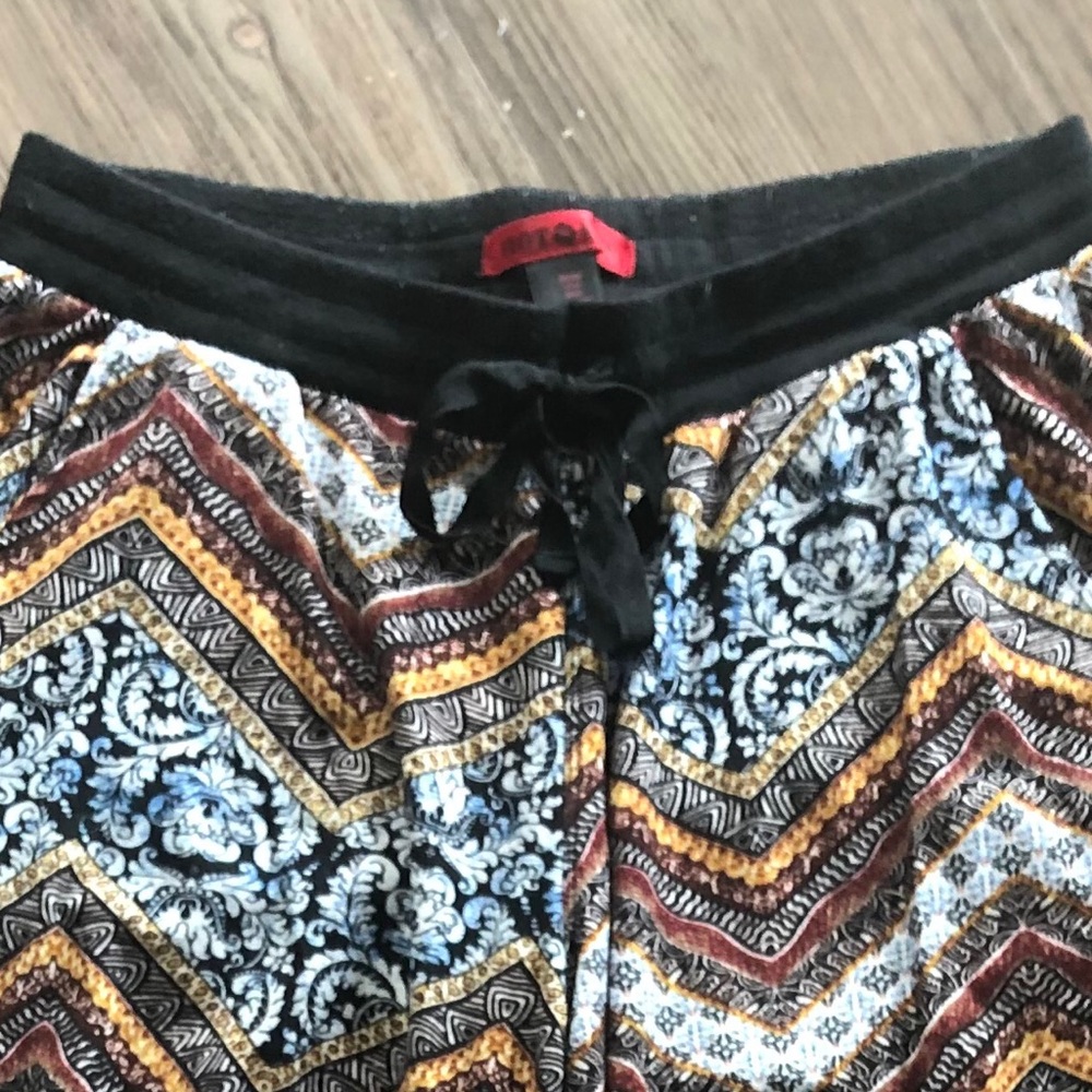 Patterned Joggers - Picture 3 of 5